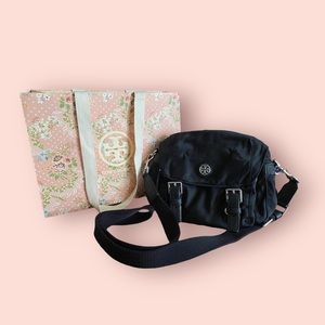 tory burch messenger bag